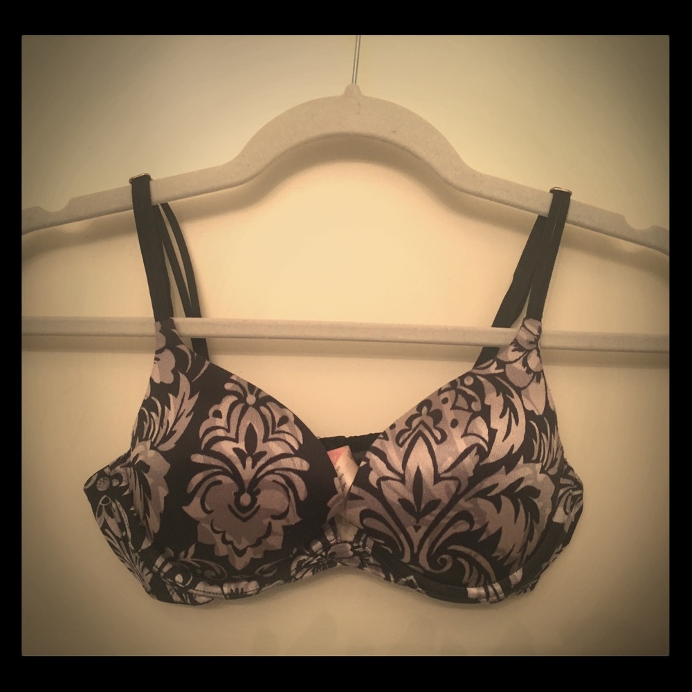 Victoria’s Secret Very Sexy Push-up, 34B